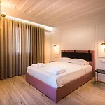 Allure Boutique Lägenhetshotell 4*